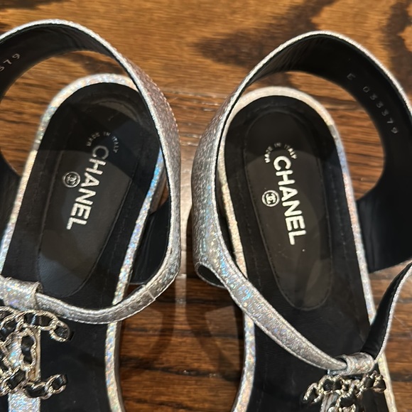 CHANEL Interlocking CC Logo T-Strap Sandals
Size: 11.5 - Picture 10 of 10
